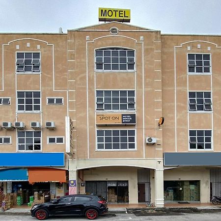 Spot On 89907 Motel Impian Seri Manjung Eksteriør billede