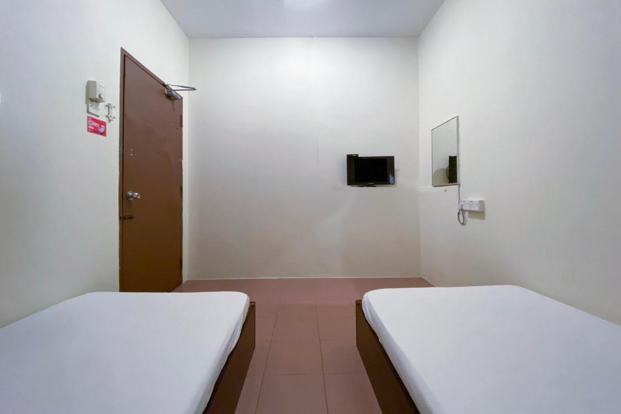 Spot On 89907 Motel Impian Seri Manjung Eksteriør billede