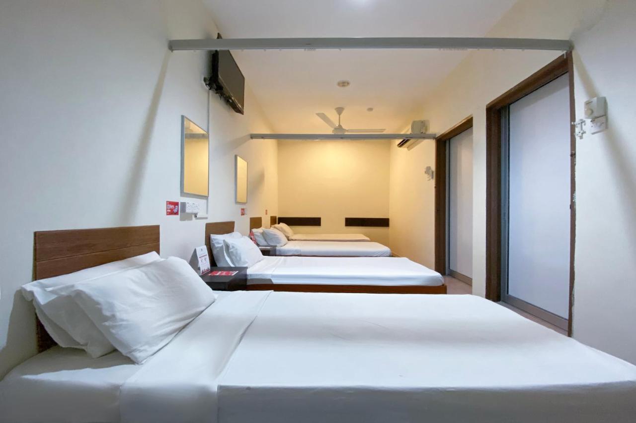 Spot On 89907 Motel Impian Seri Manjung Eksteriør billede
