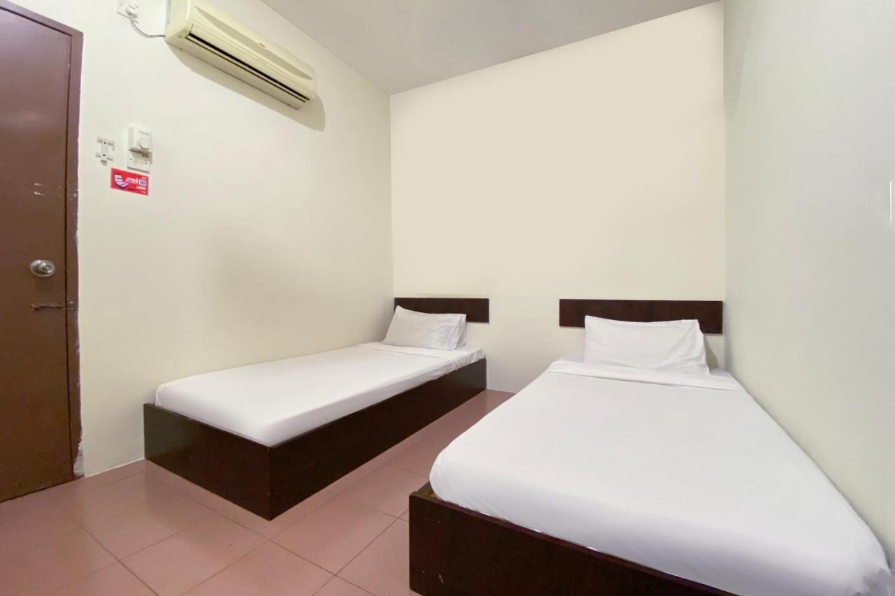 Spot On 89907 Motel Impian Seri Manjung Eksteriør billede