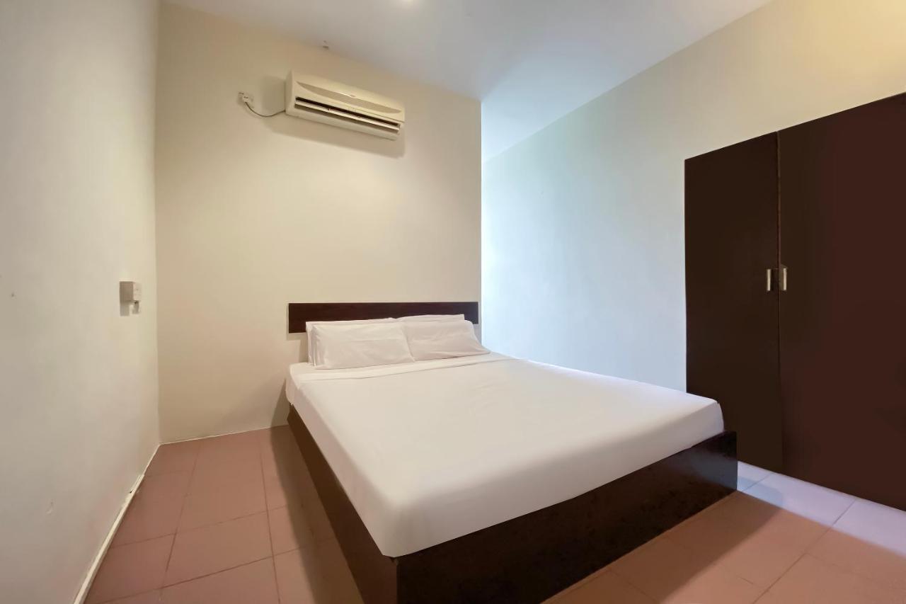 Spot On 89907 Motel Impian Seri Manjung Eksteriør billede