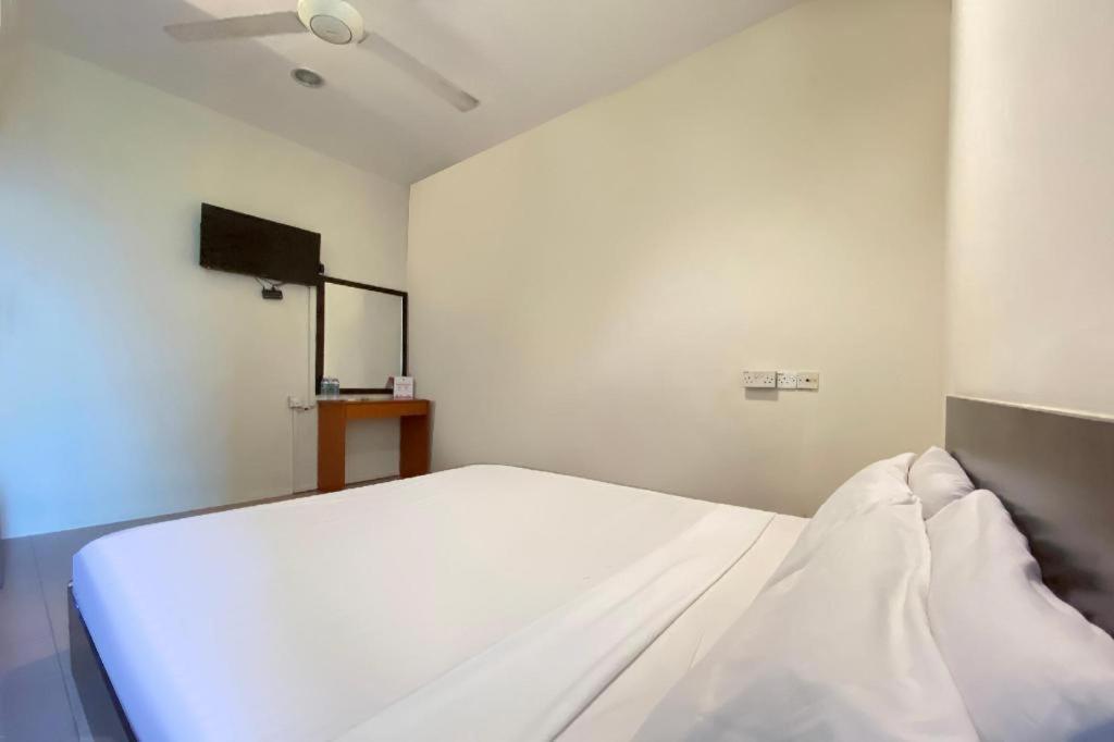 Spot On 89907 Motel Impian Seri Manjung Eksteriør billede