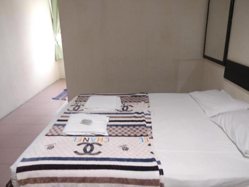 Spot On 89907 Motel Impian Seri Manjung Eksteriør billede