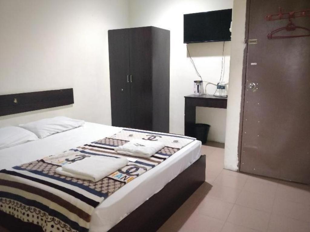 Spot On 89907 Motel Impian Seri Manjung Eksteriør billede