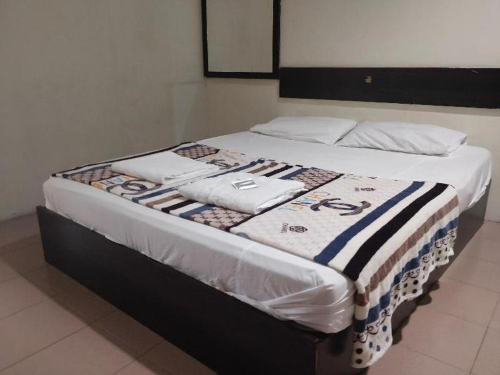 Spot On 89907 Motel Impian Seri Manjung Eksteriør billede