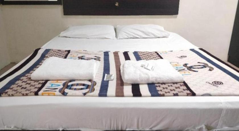 Spot On 89907 Motel Impian Seri Manjung Eksteriør billede