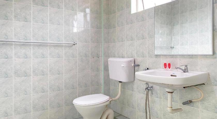 Spot On 89907 Motel Impian Seri Manjung Eksteriør billede